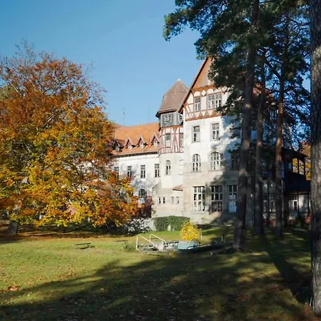 Parkresidenz Lychen, 8 *